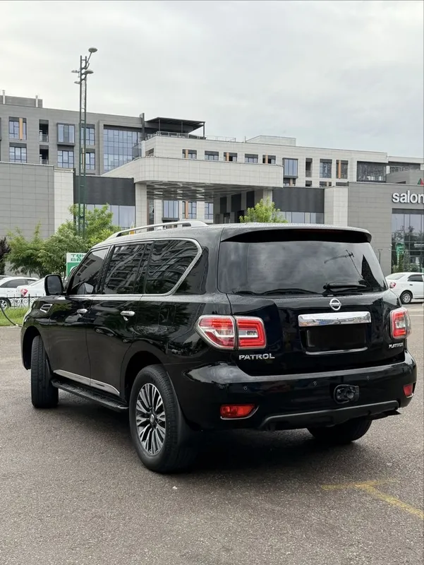 Nissan Patrol 2019 Platinum Flagman Qora — фото 3
