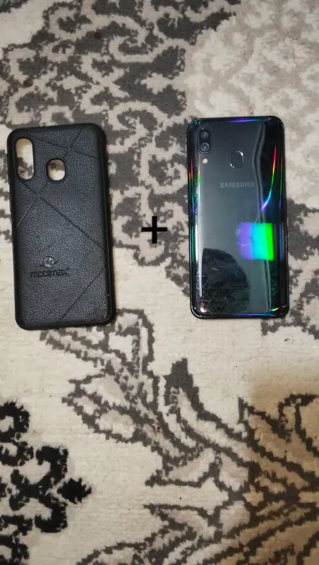 SAMSUNG A40 1 SAMSUNG A40 1