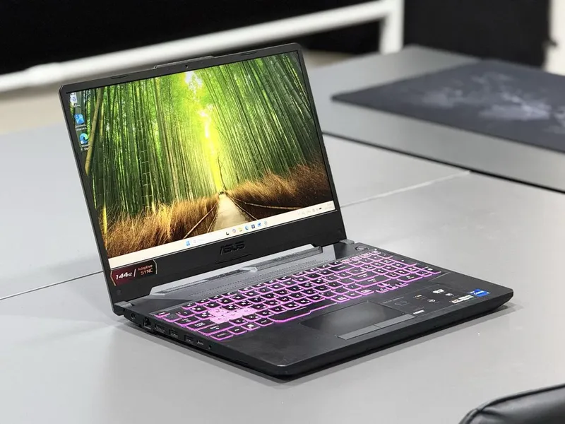 Kuchli Notebook Taf Gaming F15, i7 11800, RTX3060 1