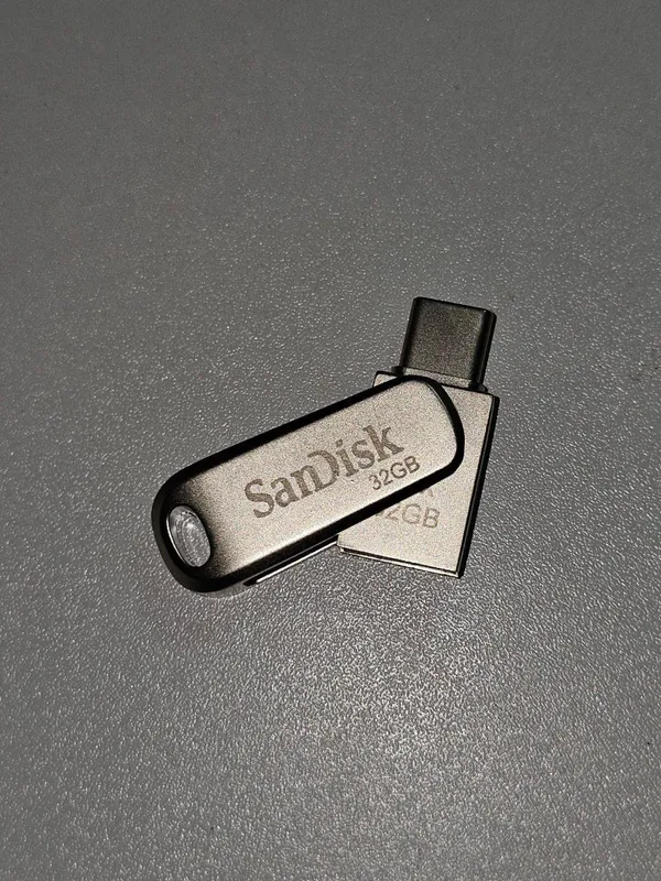 Powerbank fleshka va  brilok