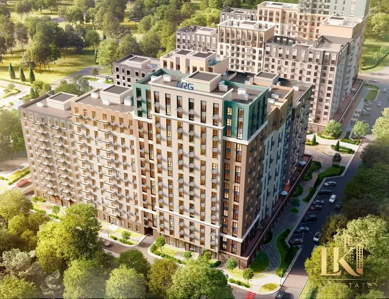 Продаётся 4-комнатная квартира в ЖК NRG Meros (черновая коробка), вид во двор и на улицу