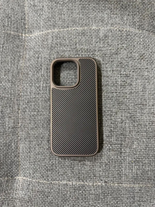 Чехол на Iphone 15 3 Чехол на Iphone 15 3