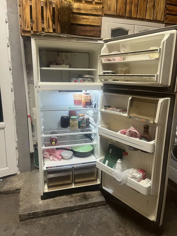 Продам большой Американский холодильник 2 Продам большой Американский холодильник 2