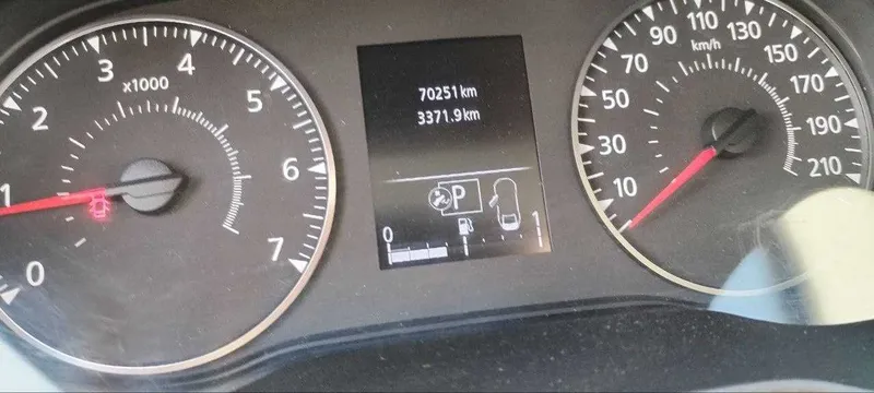 Легковая машина RENAULT DUSTER
