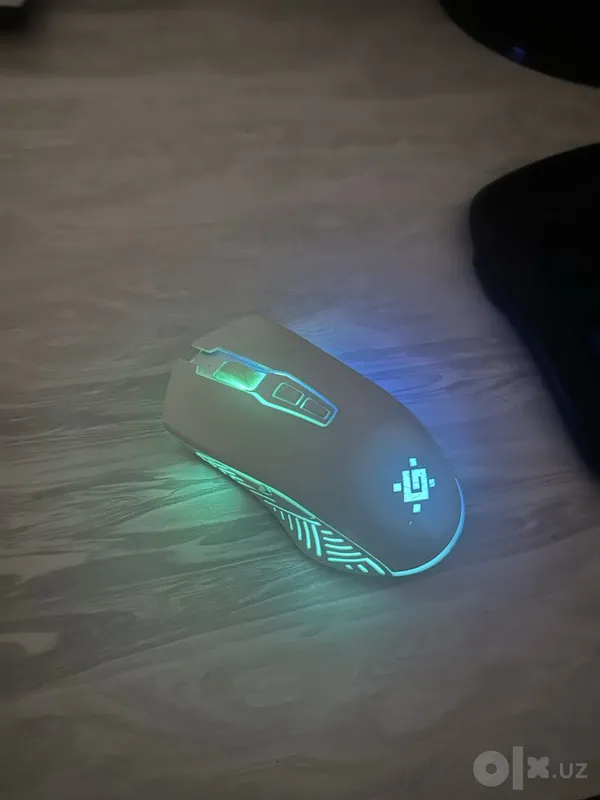 RGB yoritgichli simsiz o‘yin sichqonchasini sotaman 3 RGB yoritgichli simsiz o‘yin sichqonchasini sotaman 3