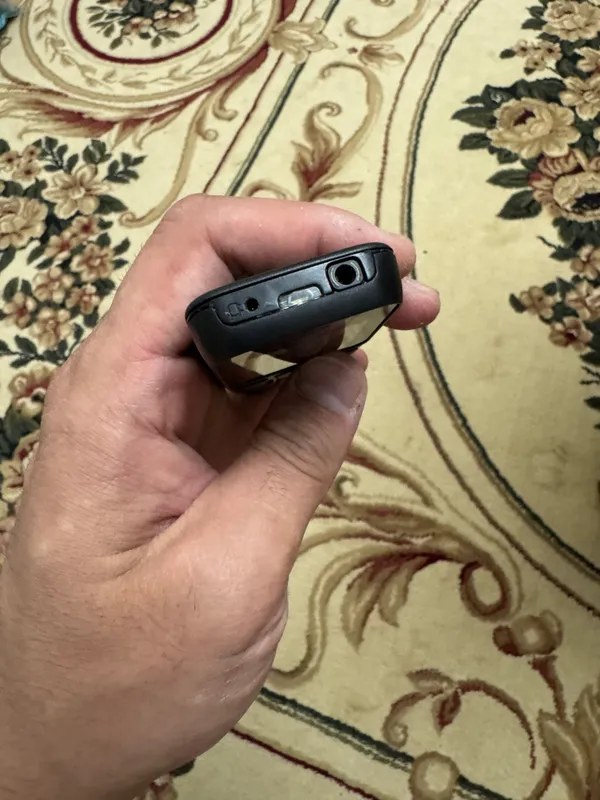 Nokia 101 сотилади. 4 Nokia 101 сотилади. 4