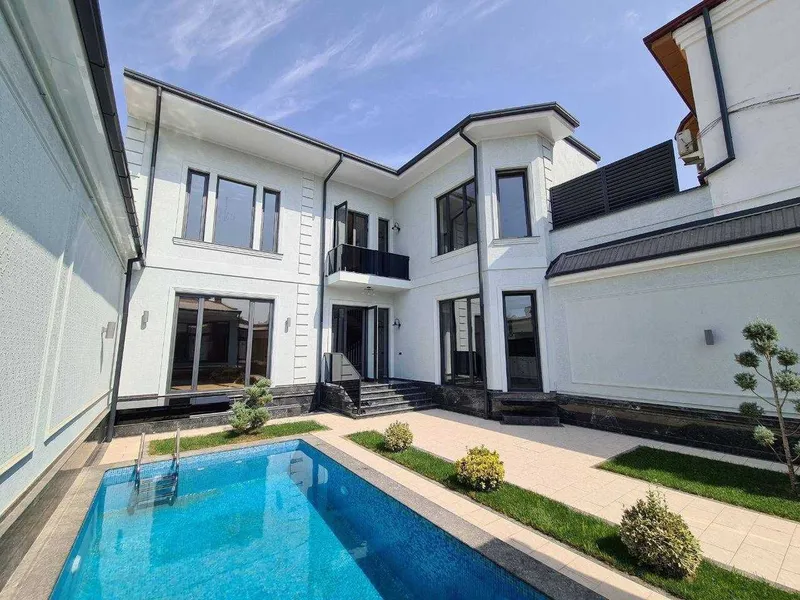 ул.буюк Ипак Йули Центр Луначарского 5,5-сот 7-комн 2-эт 450 м² ремонт