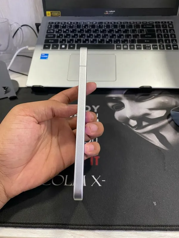 Poco F 7 PRO 12+1224GB 512 GB XOTIRA 2