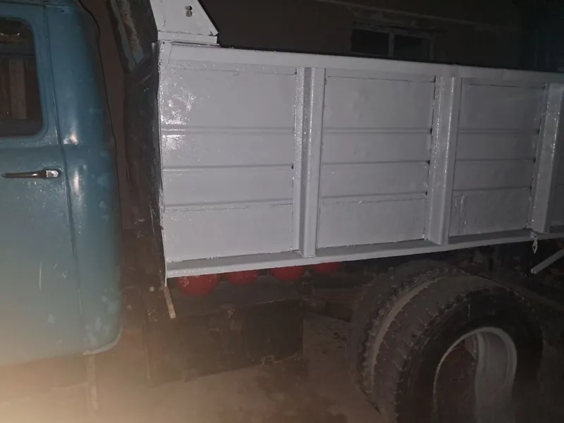 Услуги самосвала ZIL 1 Услуги самосвала ZIL 1
