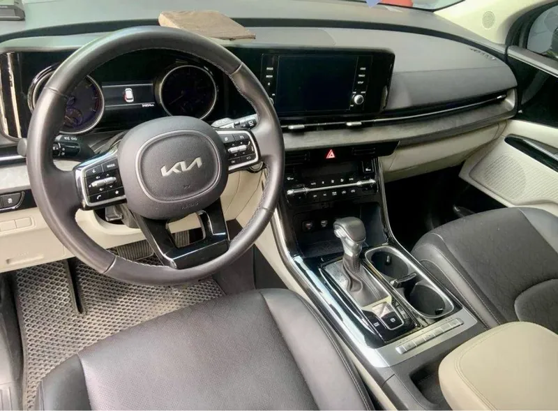 Kia carnival 2023 2 Kia carnival 2023 2