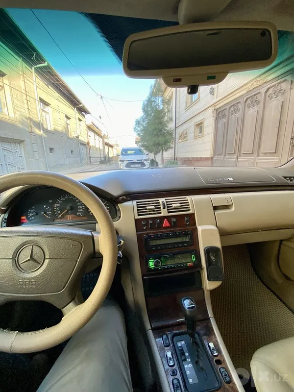 Продам Mercedes 210 афтамат 3 Продам Mercedes 210 афтамат 3
