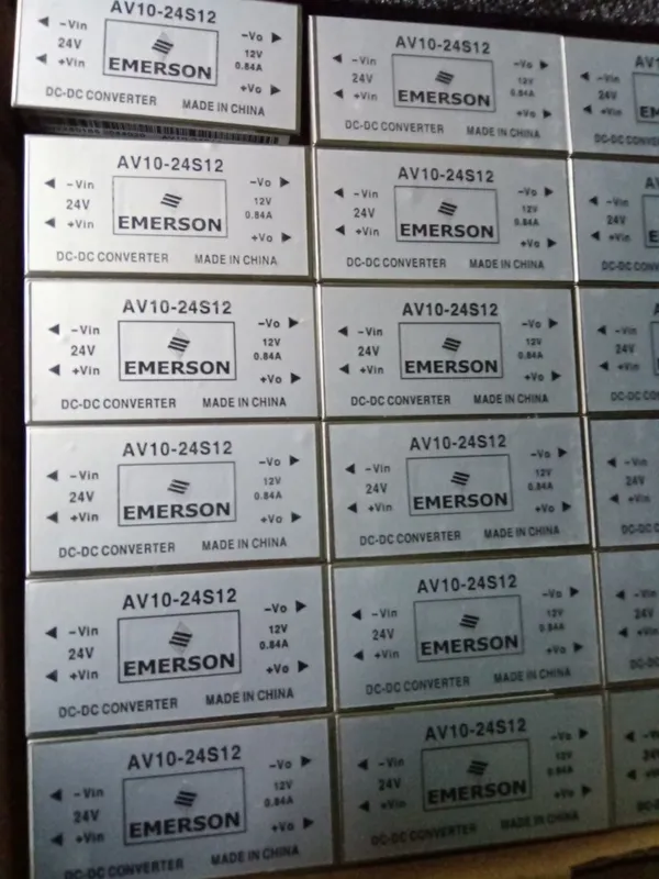 DC/DC AV10-24S12 AV10-24D12 1 DC/DC AV10-24S12 AV10-24D12 1
