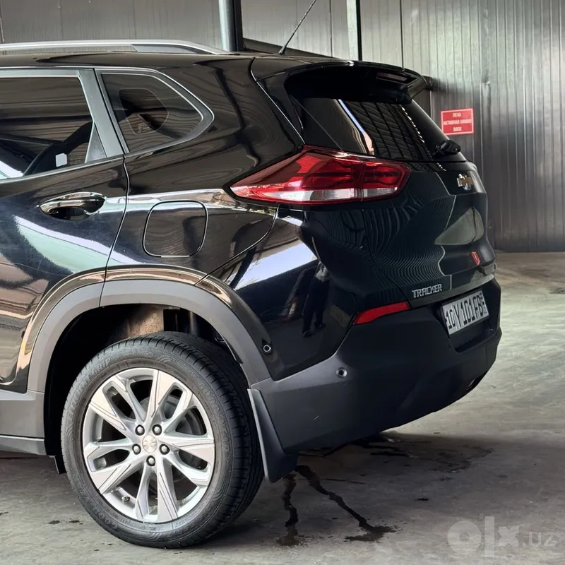 Tracker LTZ 2023 Qora Toza 5 Tracker LTZ 2023 Qora Toza 5