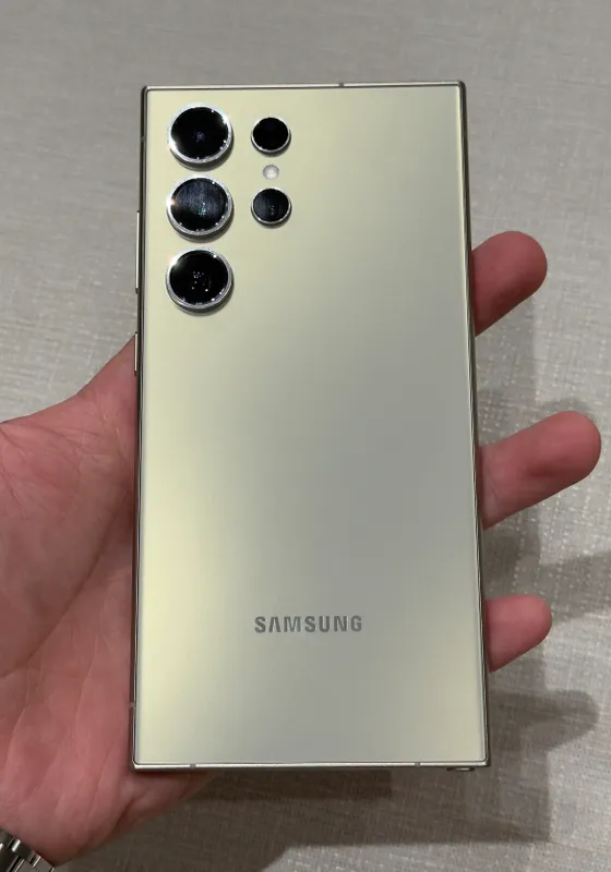 Samsung S24 Ultra 512 karopka bor narx 719$
