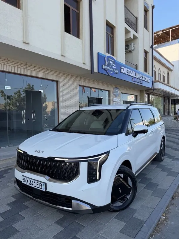 KIA Carnival гибрид 2026 1