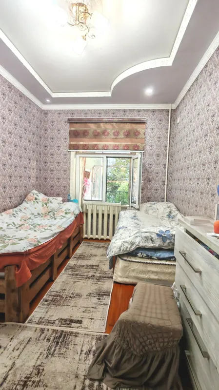 Hovlisi va 2 ta podvali bor 3 xonali kvartira sotiladi 3