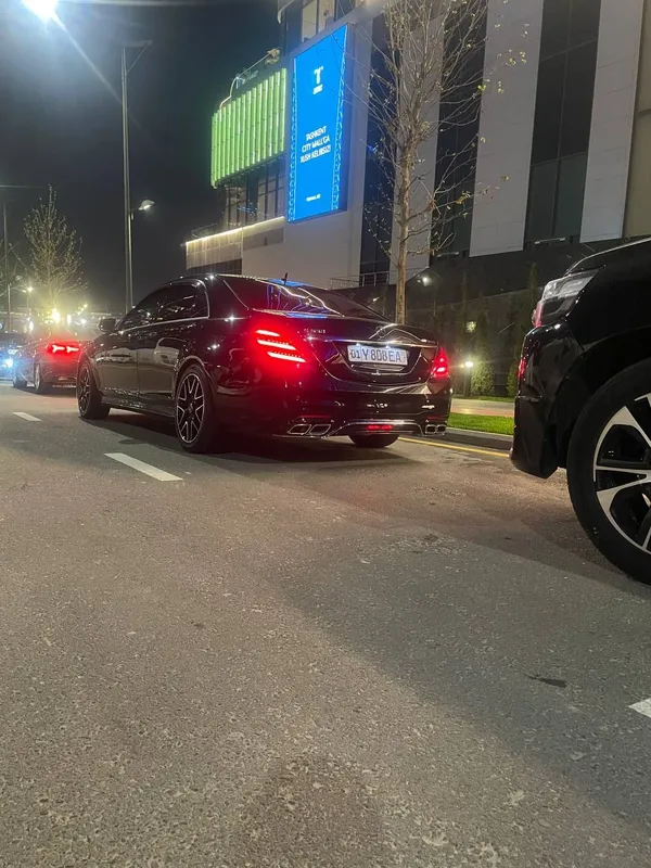 Продажа автомобиля Mersedes-benz 222 3