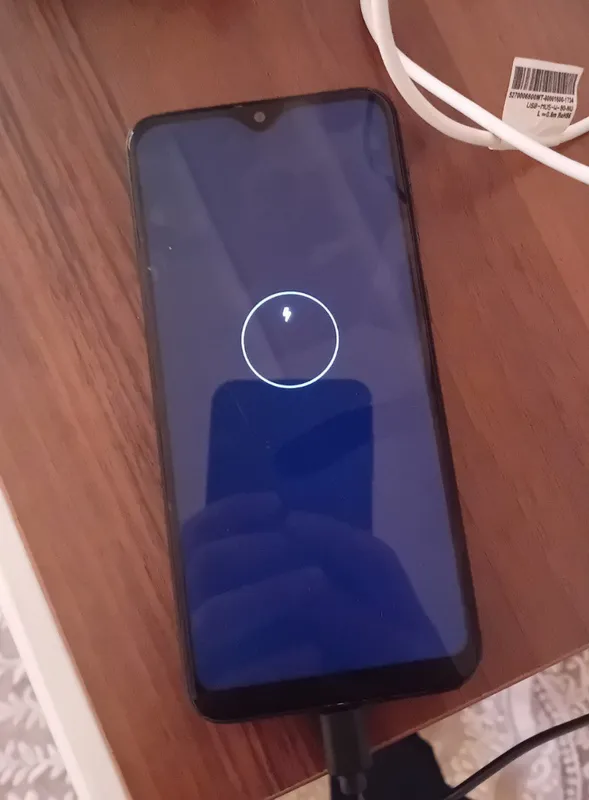 Samsung Galaxy A10 (на запчасти, или на прошивку)