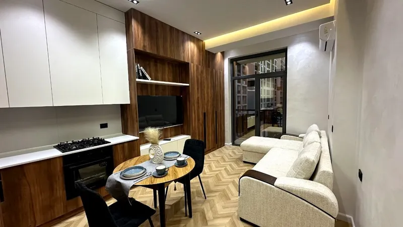1-комнатная квартира, ЖК Imperial Club (Юнусабадский район), авторский евроремонт, вид во двор — фото 3