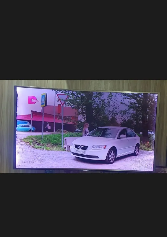 Samsung 55" Curved Smart TV UE55JS9000, 4K UHD 2 Samsung 55" Curved Smart TV UE55JS9000, 4K UHD 2
