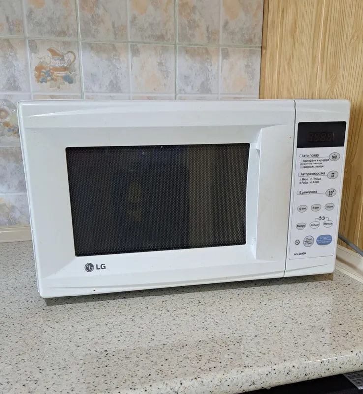 Срочно продаётся Микроволновая печь LG