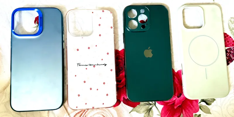 Чехлы для iPhone 16 Pro Max б/у
