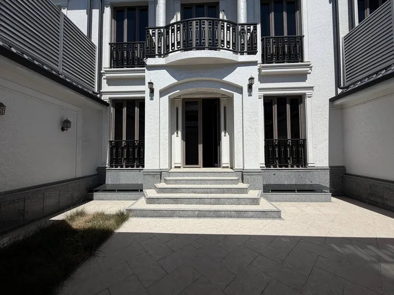 Продаётся коттедж, 5 комнат, 215 м², закрытый двор, охрана 24/7 3