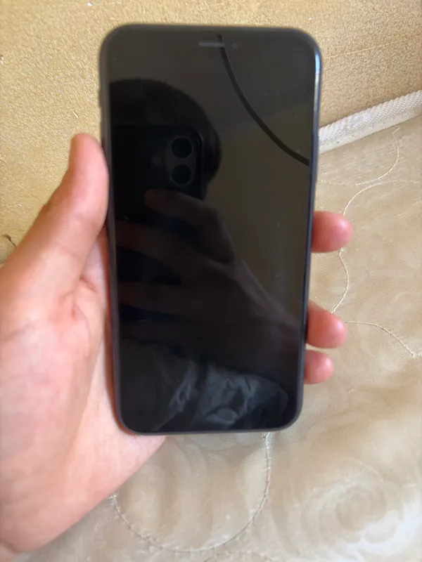 iPhone XR, состояние аккумулятора 84%, есть коробка и документы 1 iPhone XR, состояние аккумулятора 84%, есть коробка и документы 1