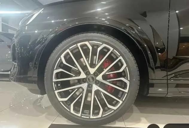 Audi SQ7 Quattro Premium — фото 4