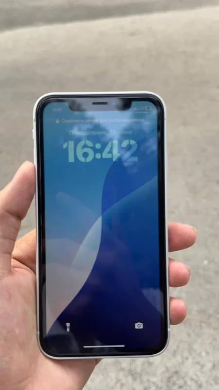 Iphone Xr 17 pro korpusda 128gb