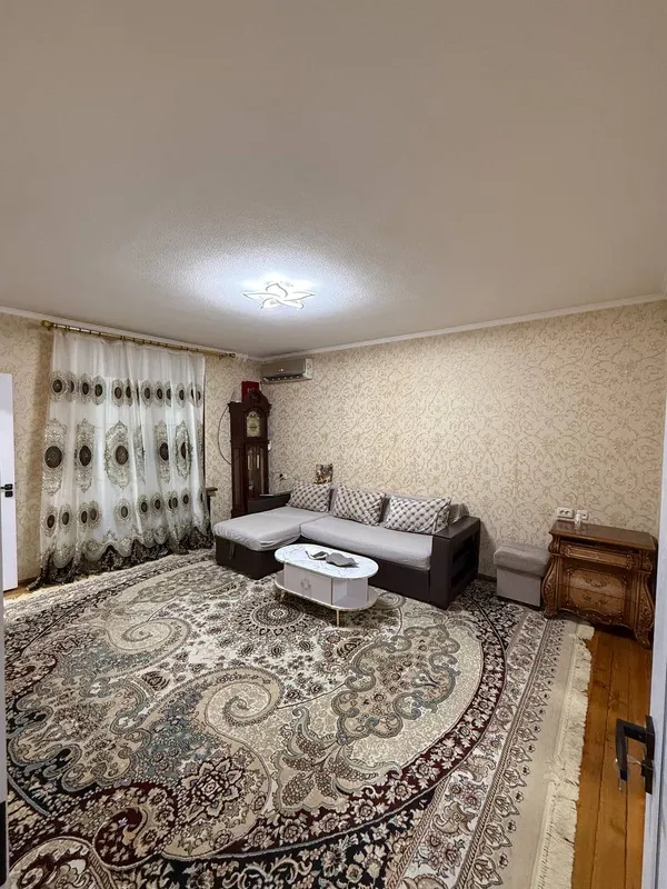 Аренда квартиры 2в3 на м. Космонавтов 1