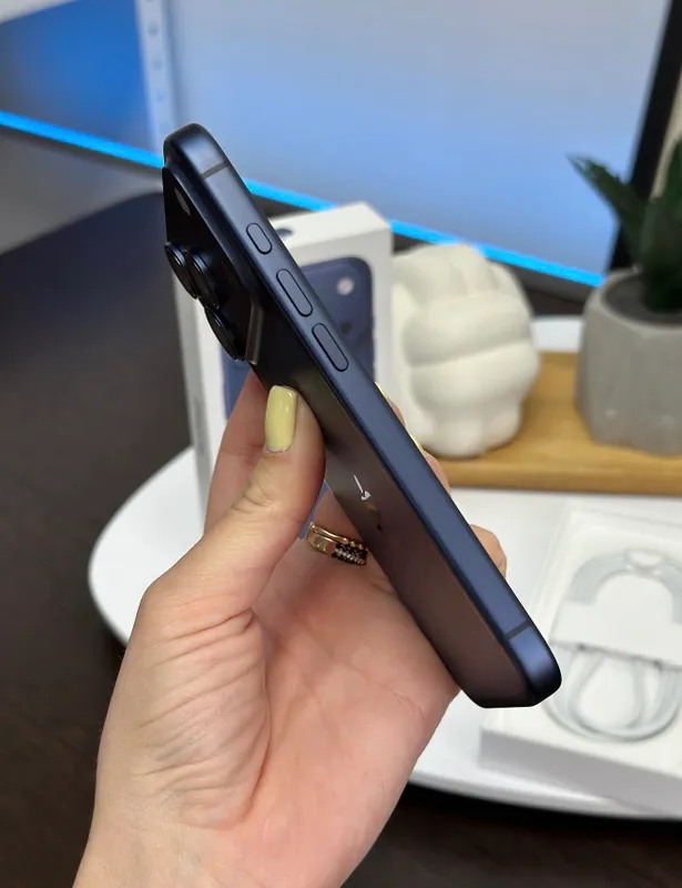 iPhone 17 Pro 256Gb Blue Akk: 96% Kelwamiz 3 iPhone 17 Pro 256Gb Blue Akk: 96% Kelwamiz 3