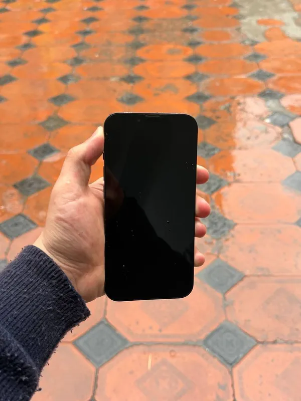 iPhone 13 sotiladi xolati ideal 128/85 face truton bor — фото 1