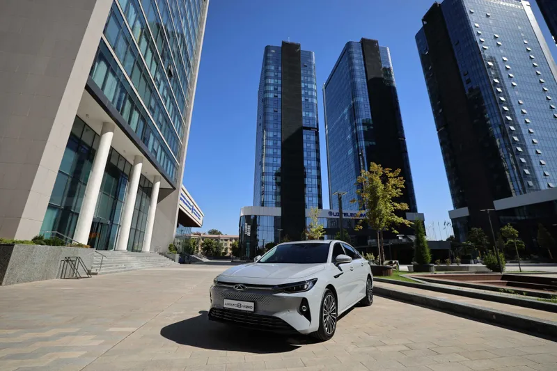 Chery Arrizo 8 HYBRID — фото 2
