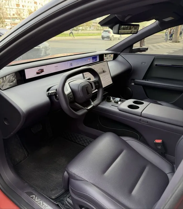 Avatr 06 EV dual motor 2025 йил — фото 1