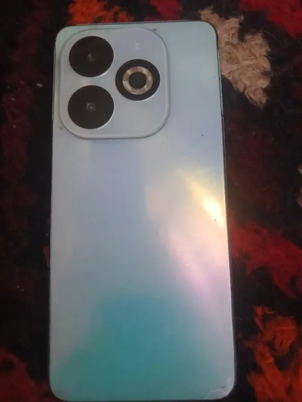 Infinix Smart 8 Pro, память 64/4, экран немного разбит 2