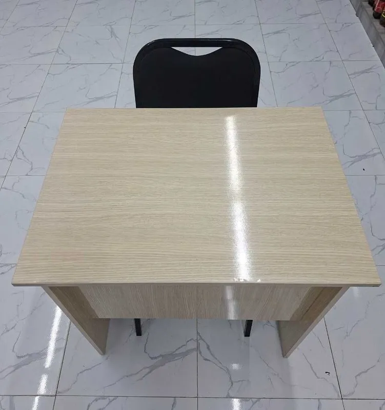 O'quv markaz va ofislar uchun 1 kishilik stol va partalar. 2 O'quv markaz va ofislar uchun 1 kishilik stol va partalar. 2