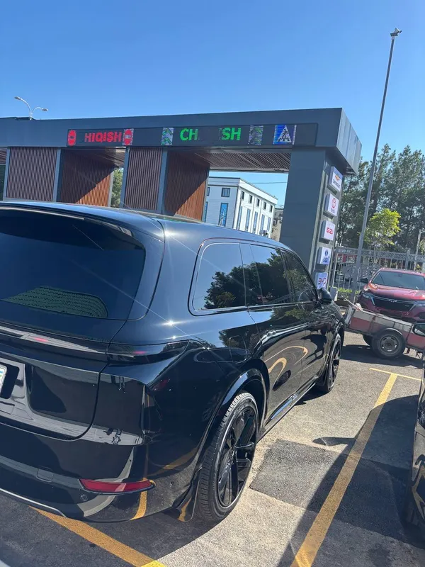 Автомобиль 1 Автомобиль 1