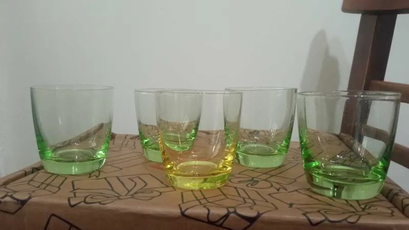 продается стеклянные рюмки 2 продается стеклянные рюмки 2