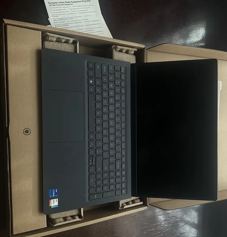 DELL vostro ноутбук 3