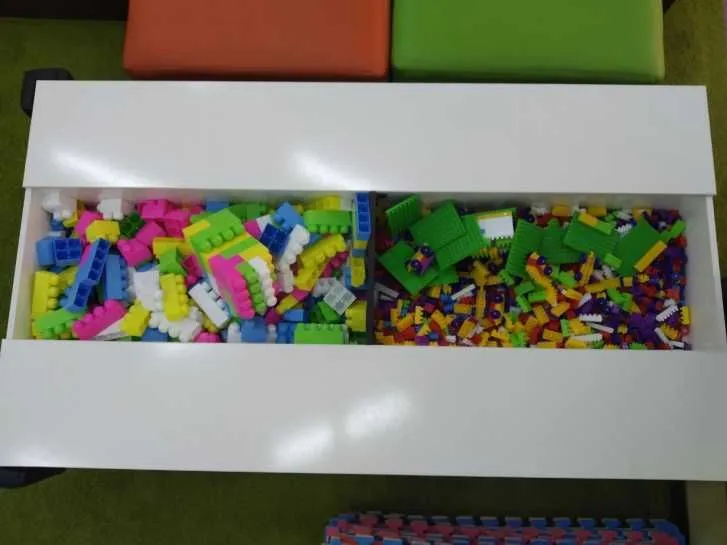 Игровой стол LEGO, две секции, игровые модули конструктора ЛЕГО