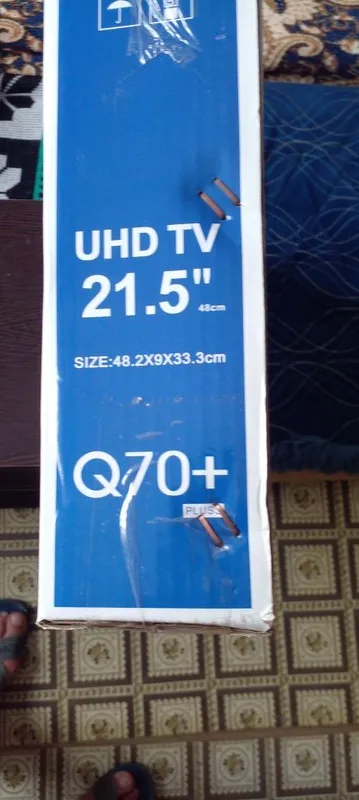 Телевизор Philips QLED 21.5 3 Телевизор Philips QLED 21.5 3