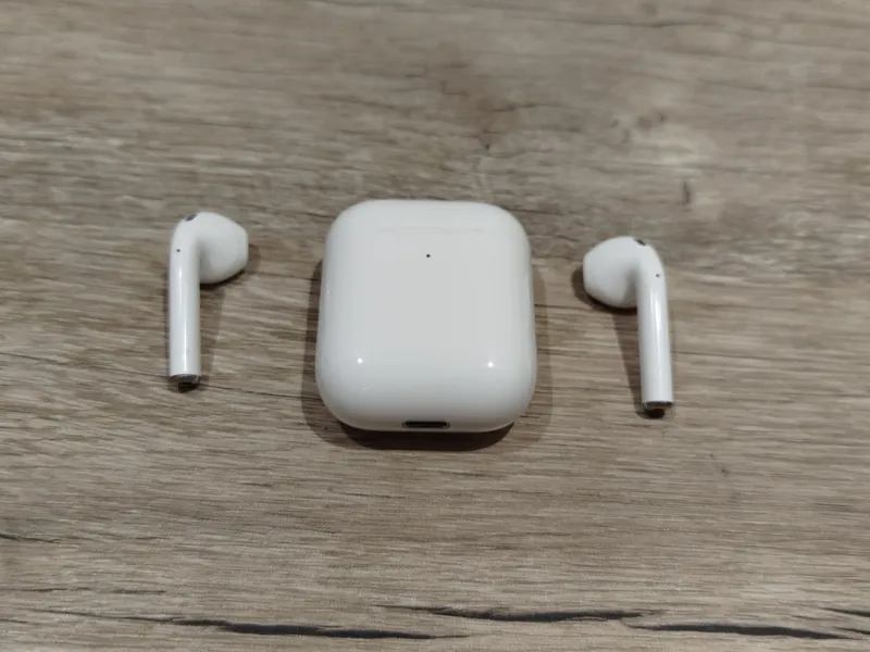 Airpods Intax TO2 1 Airpods Intax TO2 1