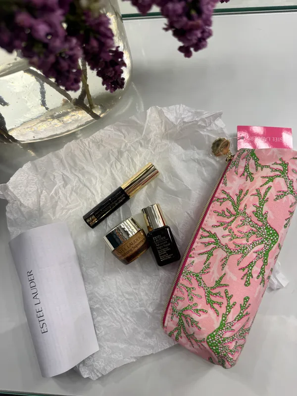 Косметичка от Estée Lauder с наполнением оригинал 8 Косметичка от Estée Lauder с наполнением оригинал 8