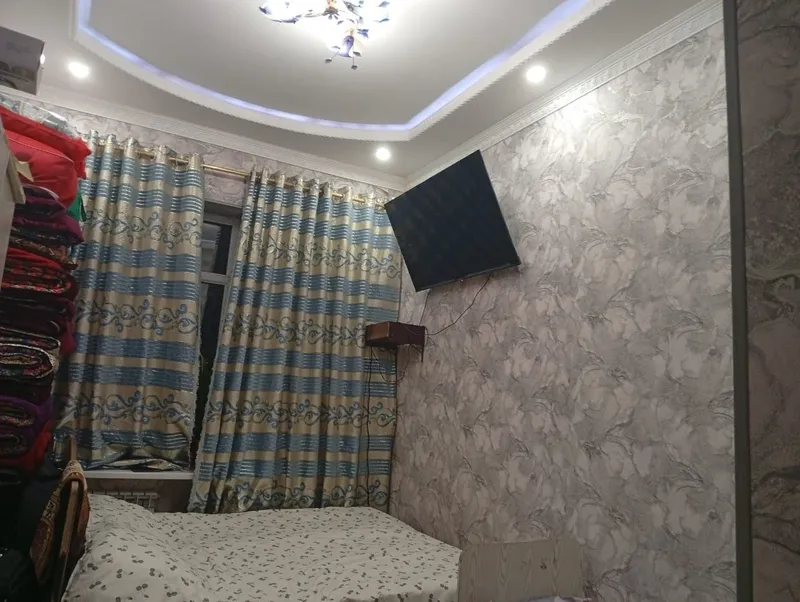 Продам 3-комнатный квартиру в телеграфе на 2- этаже 3 Продам 3-комнатный квартиру в телеграфе на 2- этаже 3