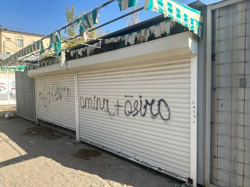 Kontener dokon sotiladi Kontener dokon sotiladi