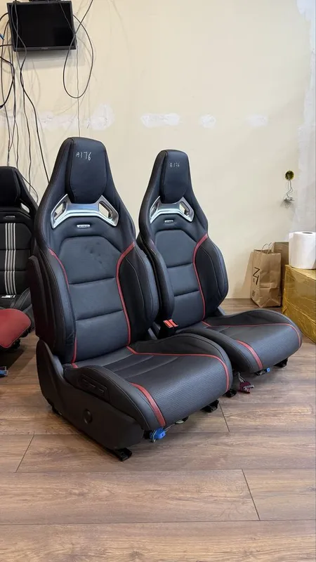 RECARO. W117 4.5 amg. 2 RECARO. W117 4.5 amg. 2