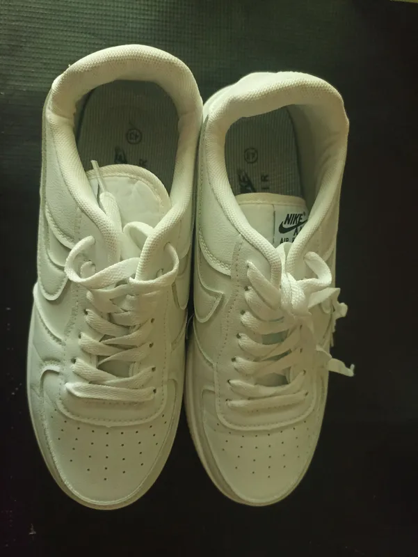 Nike krossovkalari 43 o‘lcham. 1 Nike krossovkalari 43 o‘lcham. 1