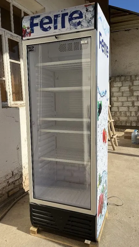 Vitrina Xolodilnik