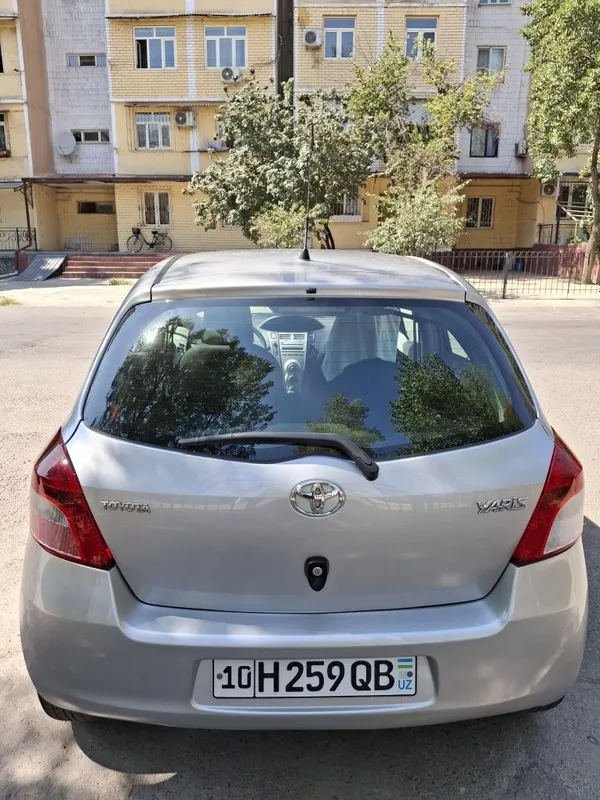 Продам свою Toyota yaris VVT 1.3 . 2NZ 3